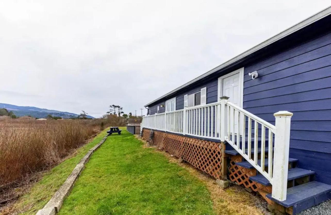Villa Tiki Escape W/ Amazing Mountain And Marsh Backdrop à Rockaway Beach Extérieur photo